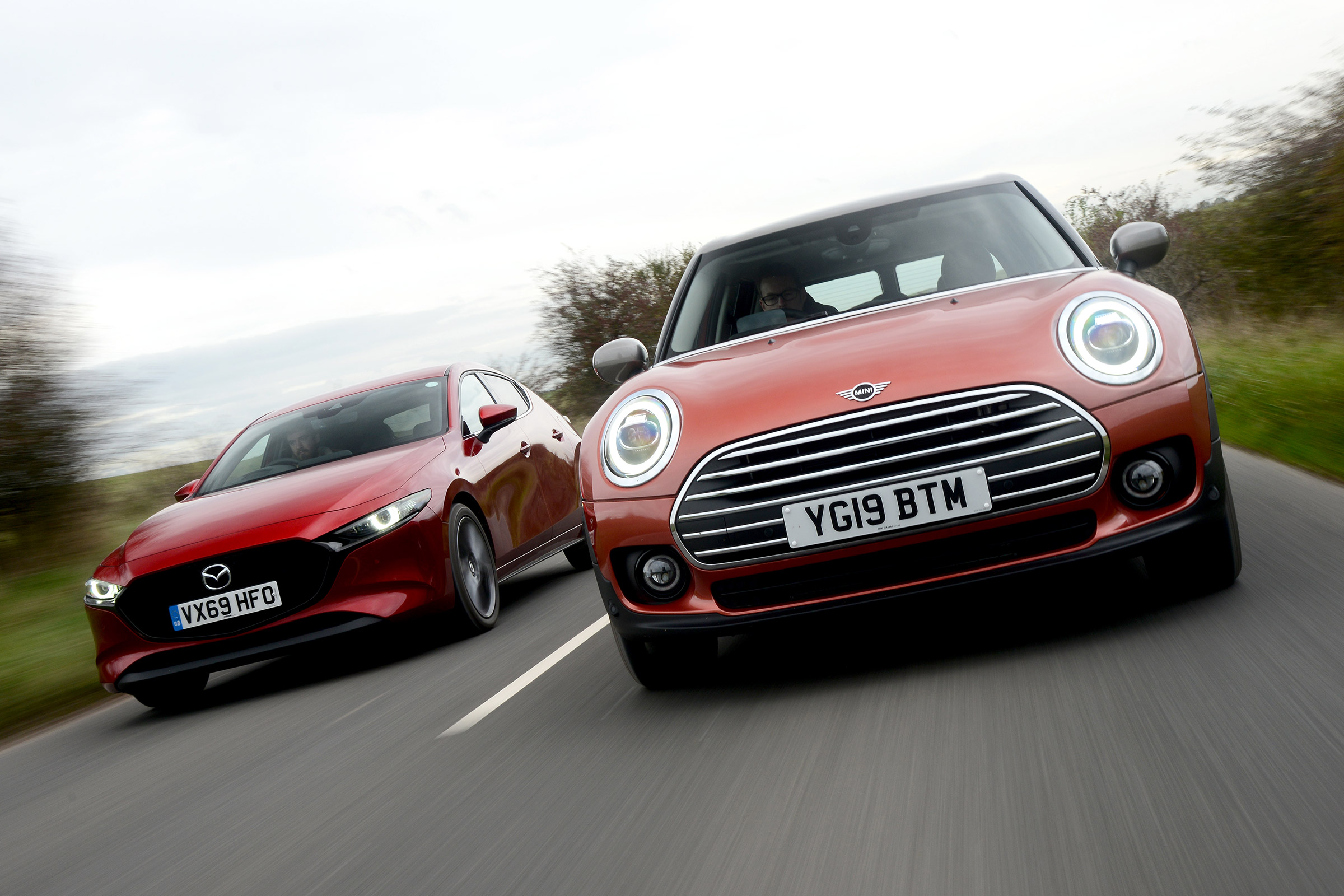 MINI Clubman vs Mazda 3 - header