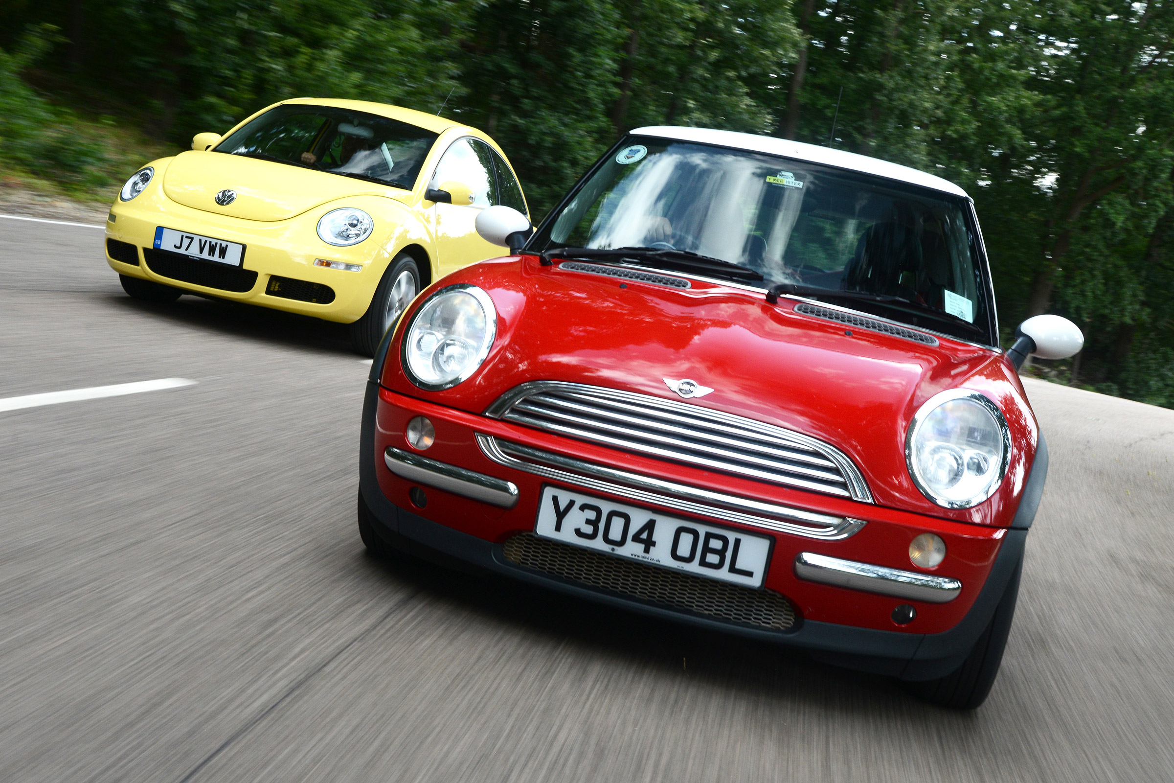 MINI Cooper vs VW Beetle - modern classic head-to-head