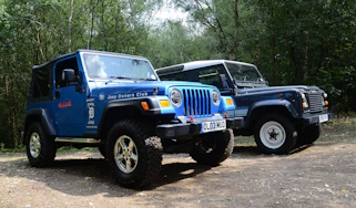 Land Rover Defender vs Jeep Wrangler - modern classics head-to-head