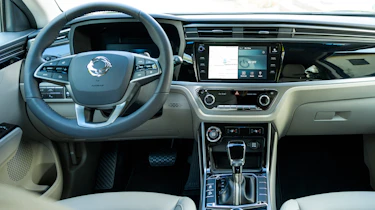 SsangYong Korando - dash