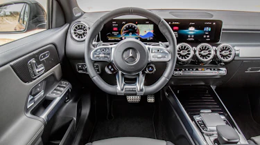 Mercedes-AMG GLB 35 - dash