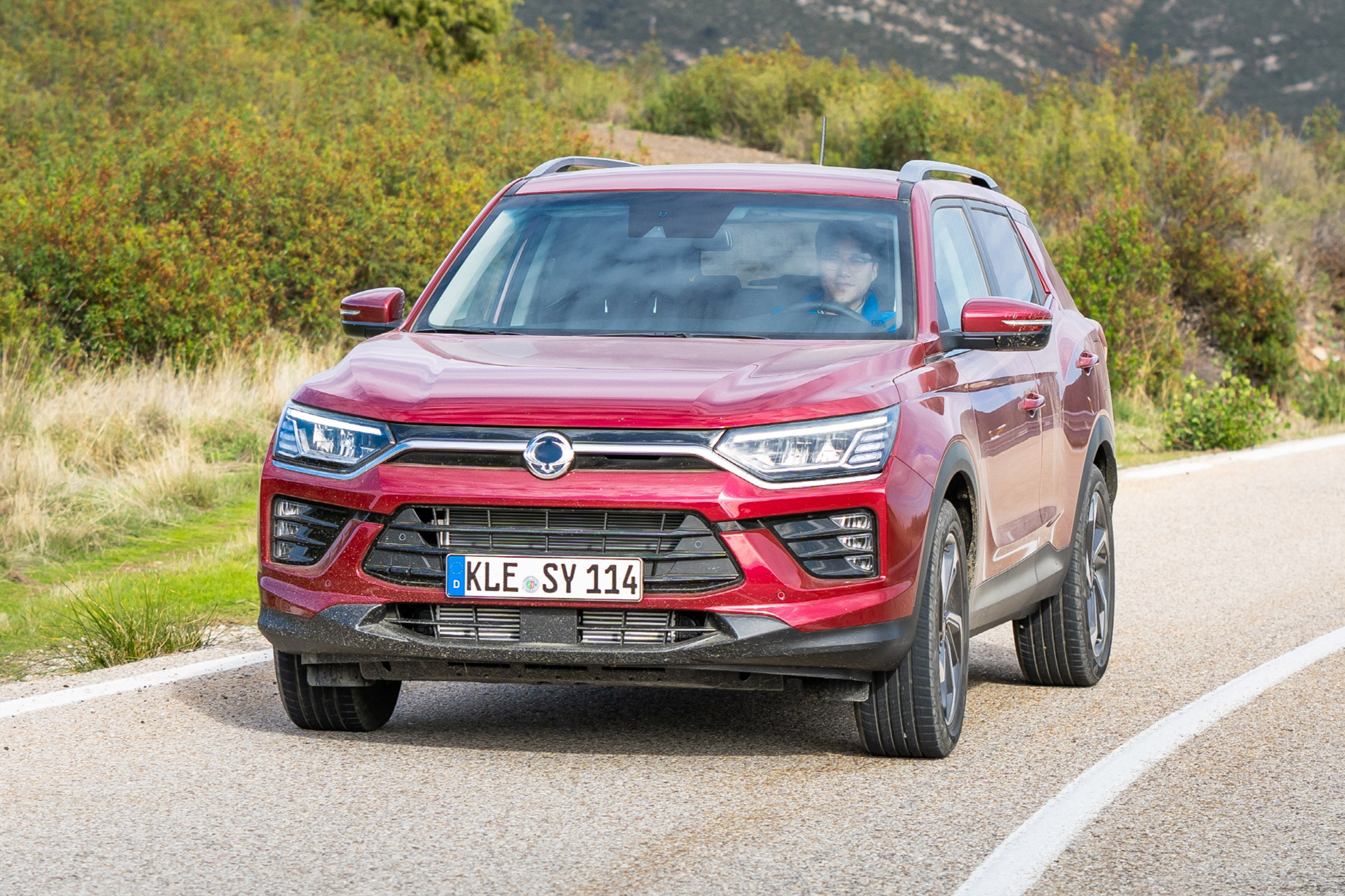 SsangYong Korando - front tracking