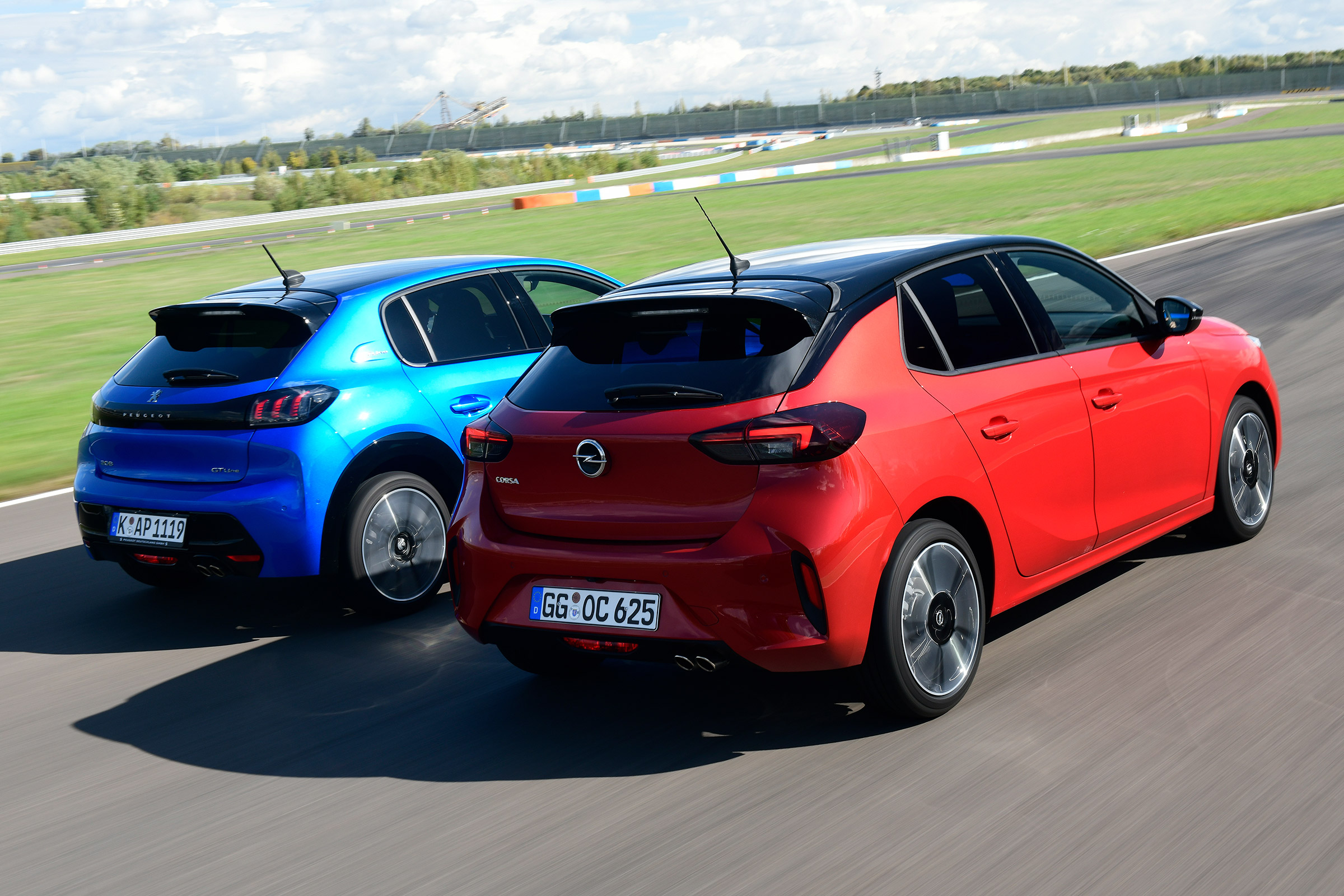 Vauxhall Corsa vs Peugeot 208 - rear