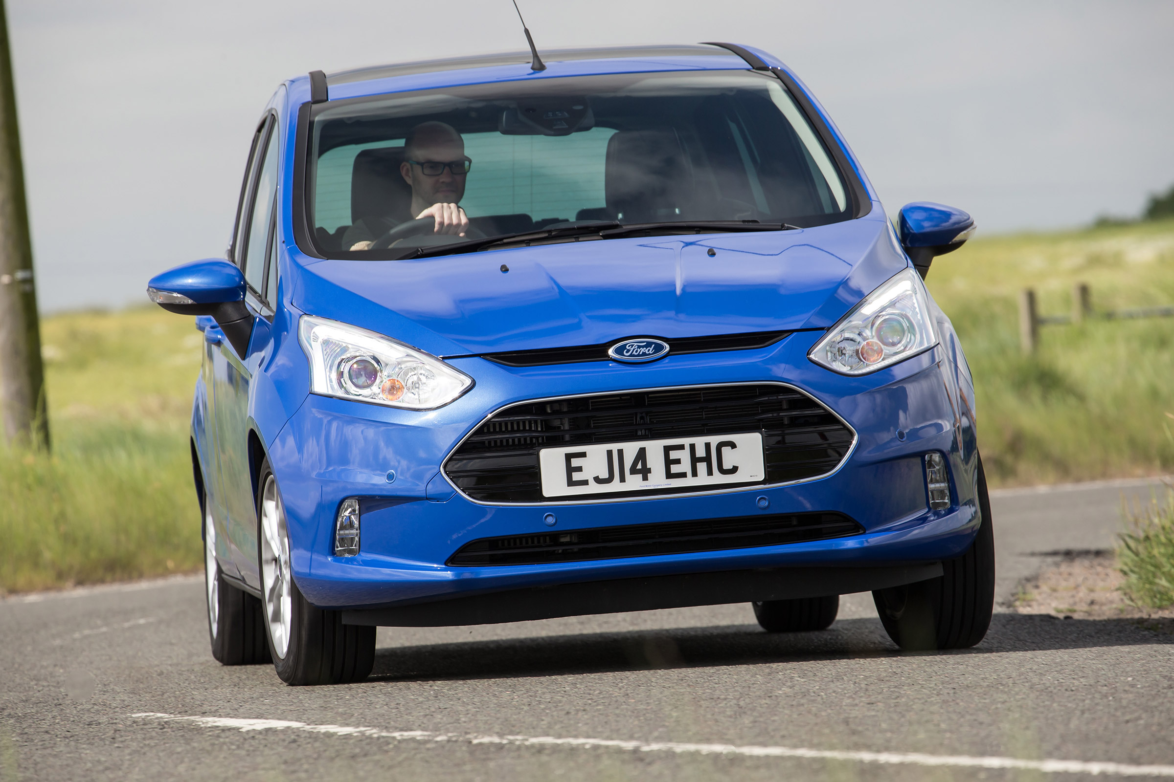 Used Ford B-MAX - front cornering
