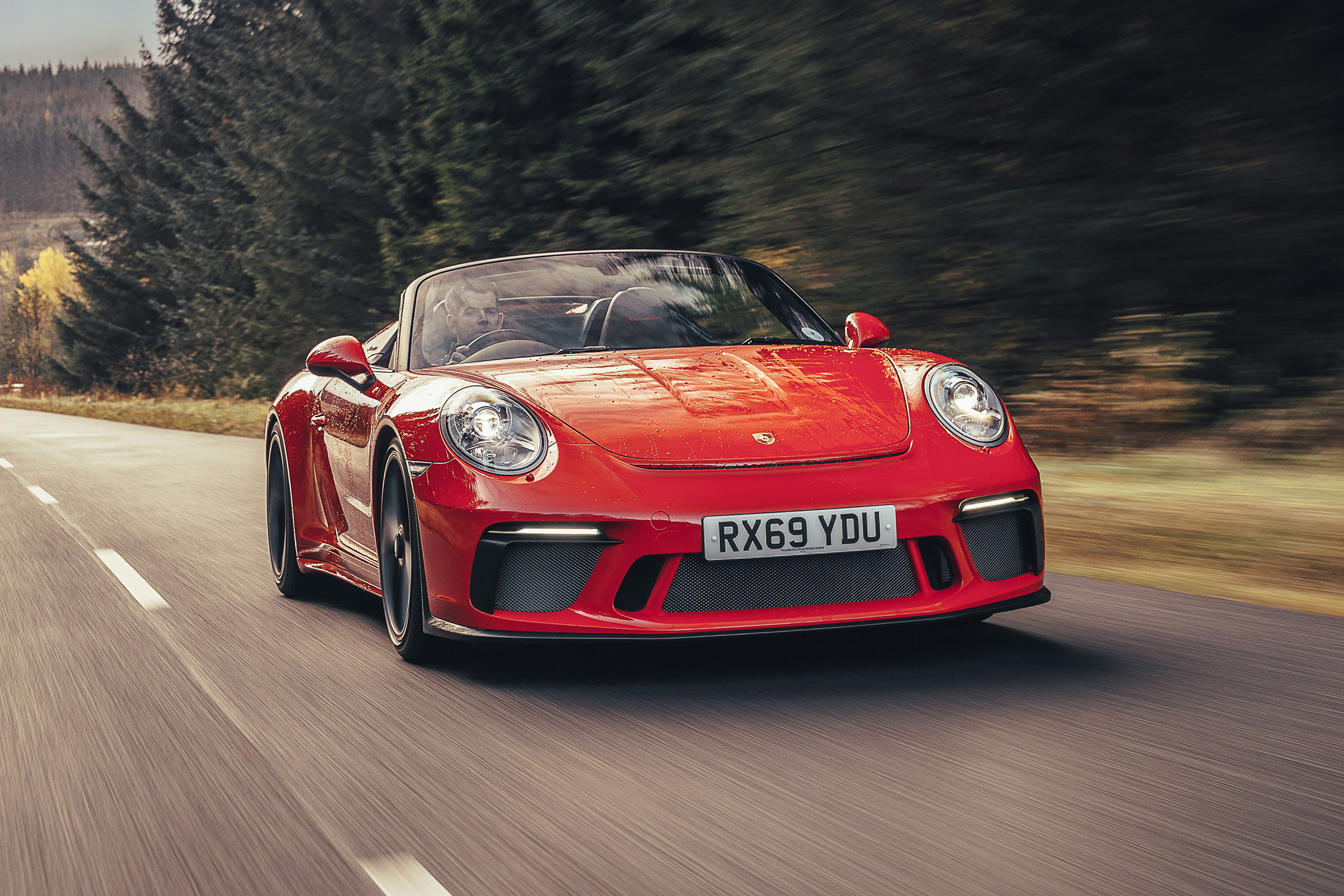 Porsche 911 Speedster - front action