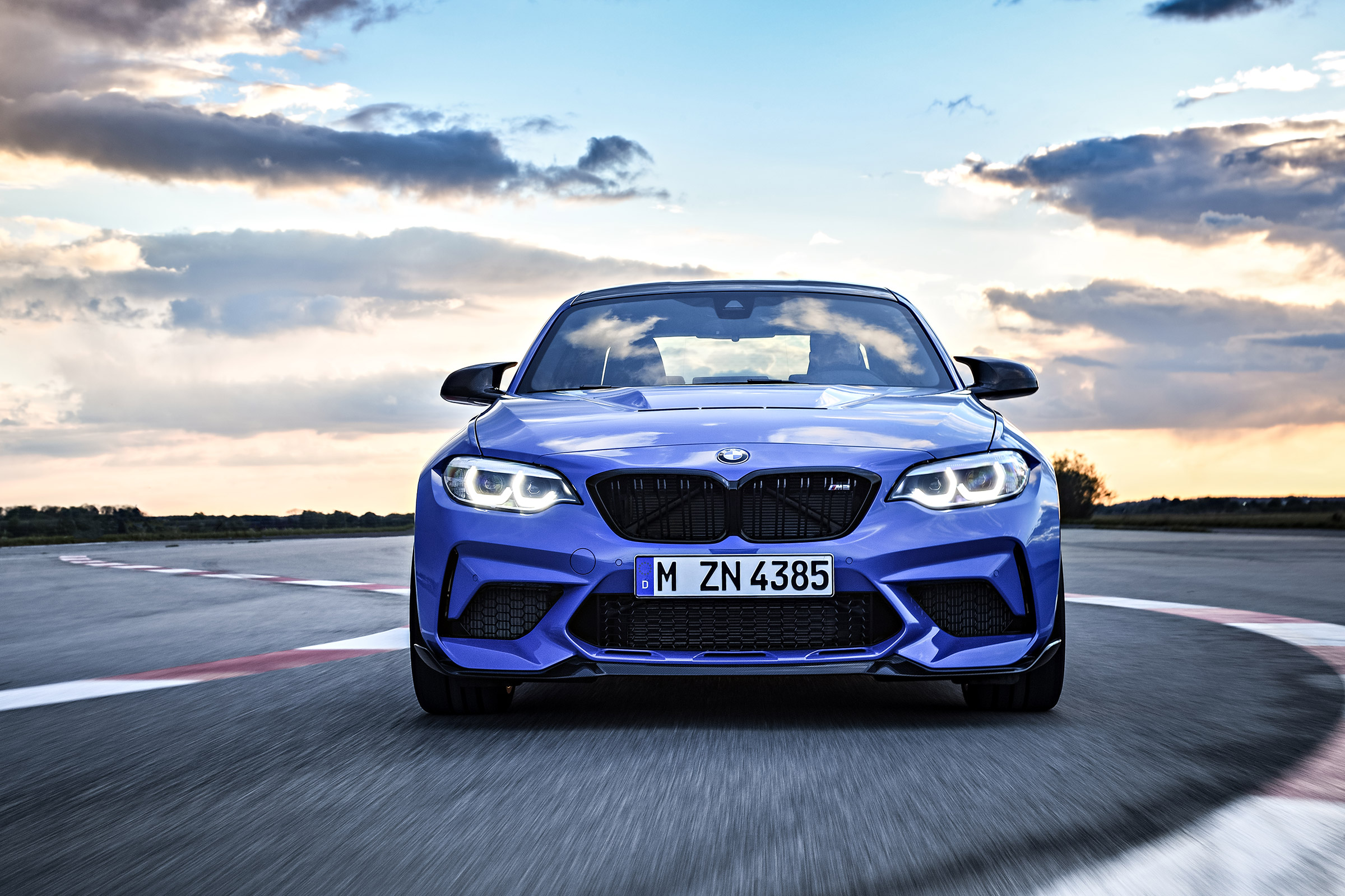 BMW M2 CS - full front action