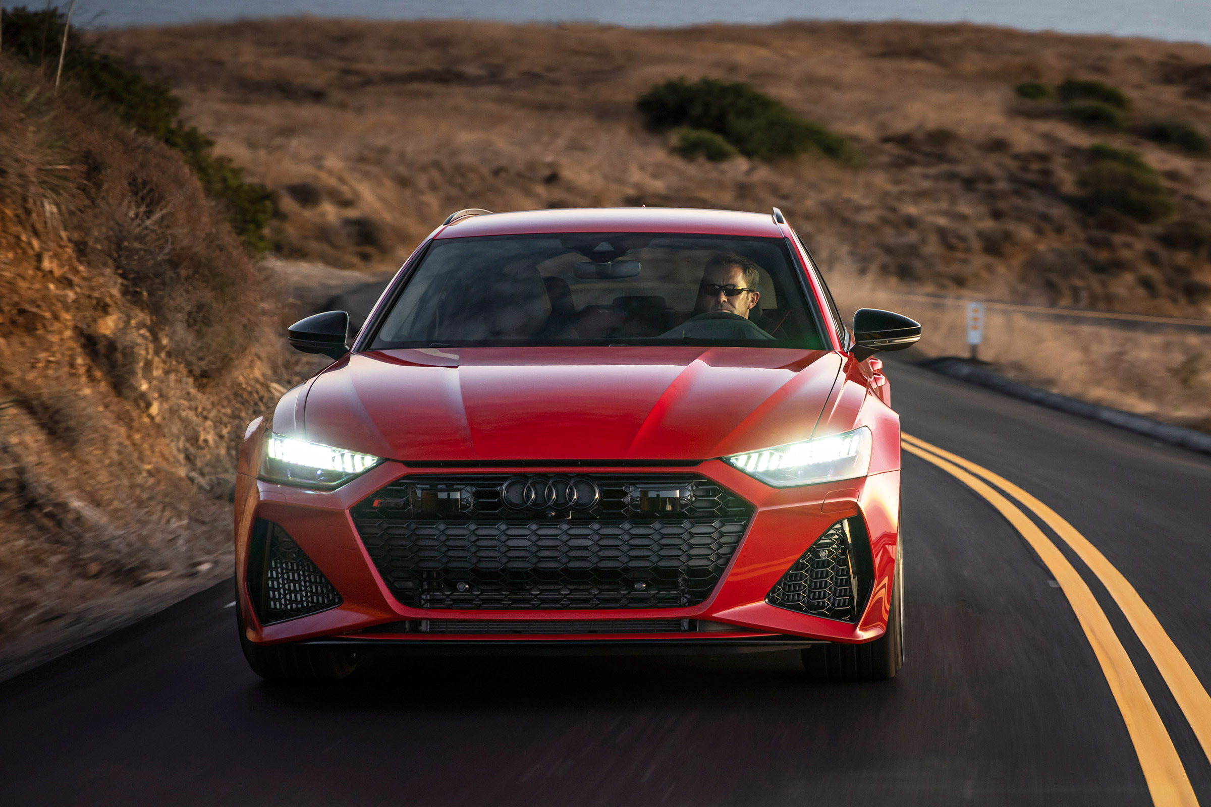 Audi RS 6 Avant - full front