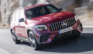 Mercedes-AMG GLB 35 - front action
