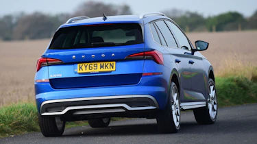 Skoda Kamiq - rear cornering