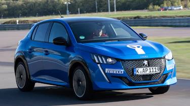 Peugeot 208 - front