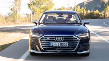 Audi S8 - full front action