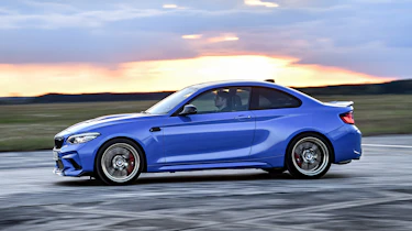 BMW M2 CS - side action