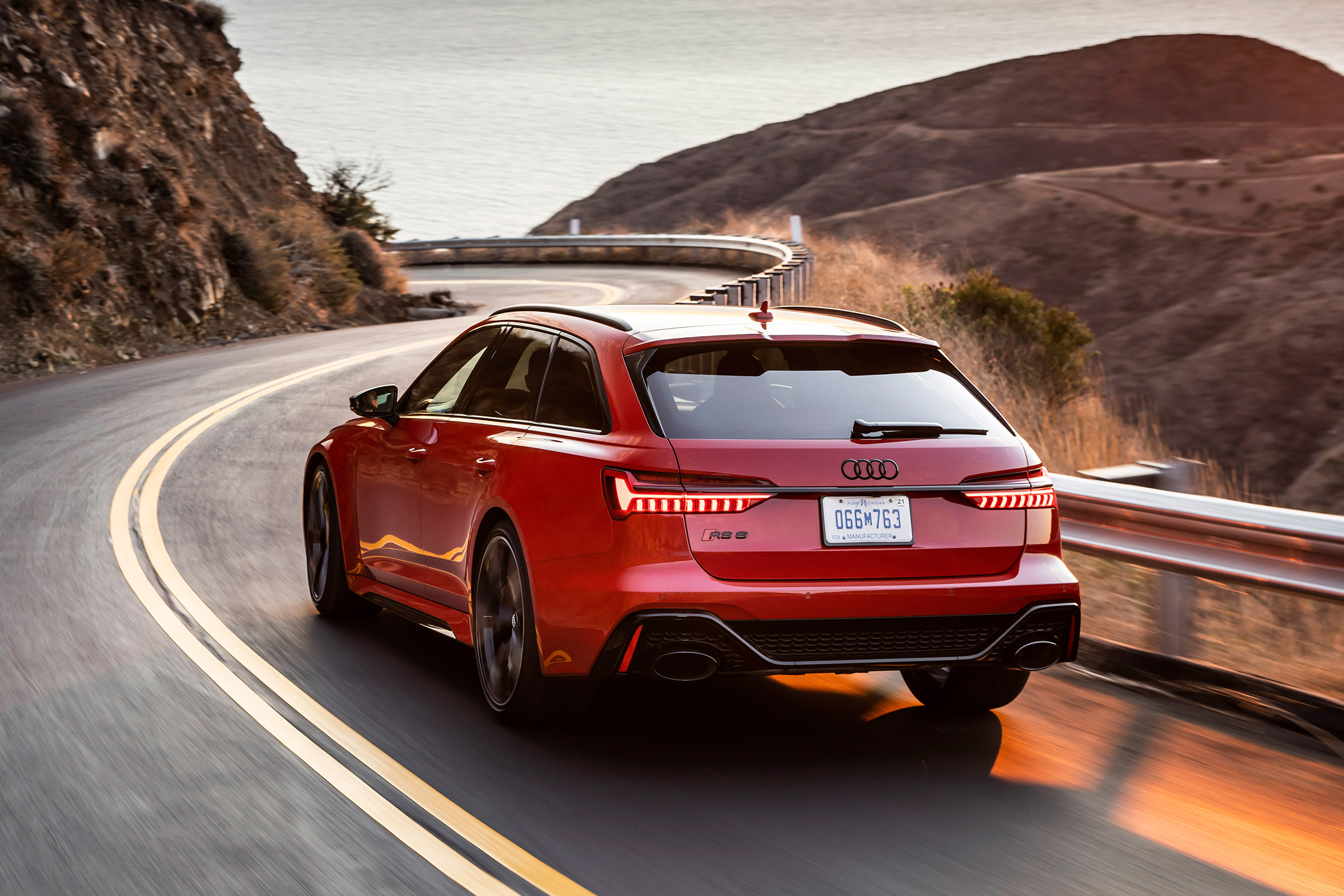 Audi RS 6 Avant - rear action