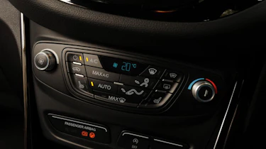 Used Ford B-MAX - centre console