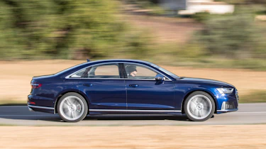 Audi S8 - side