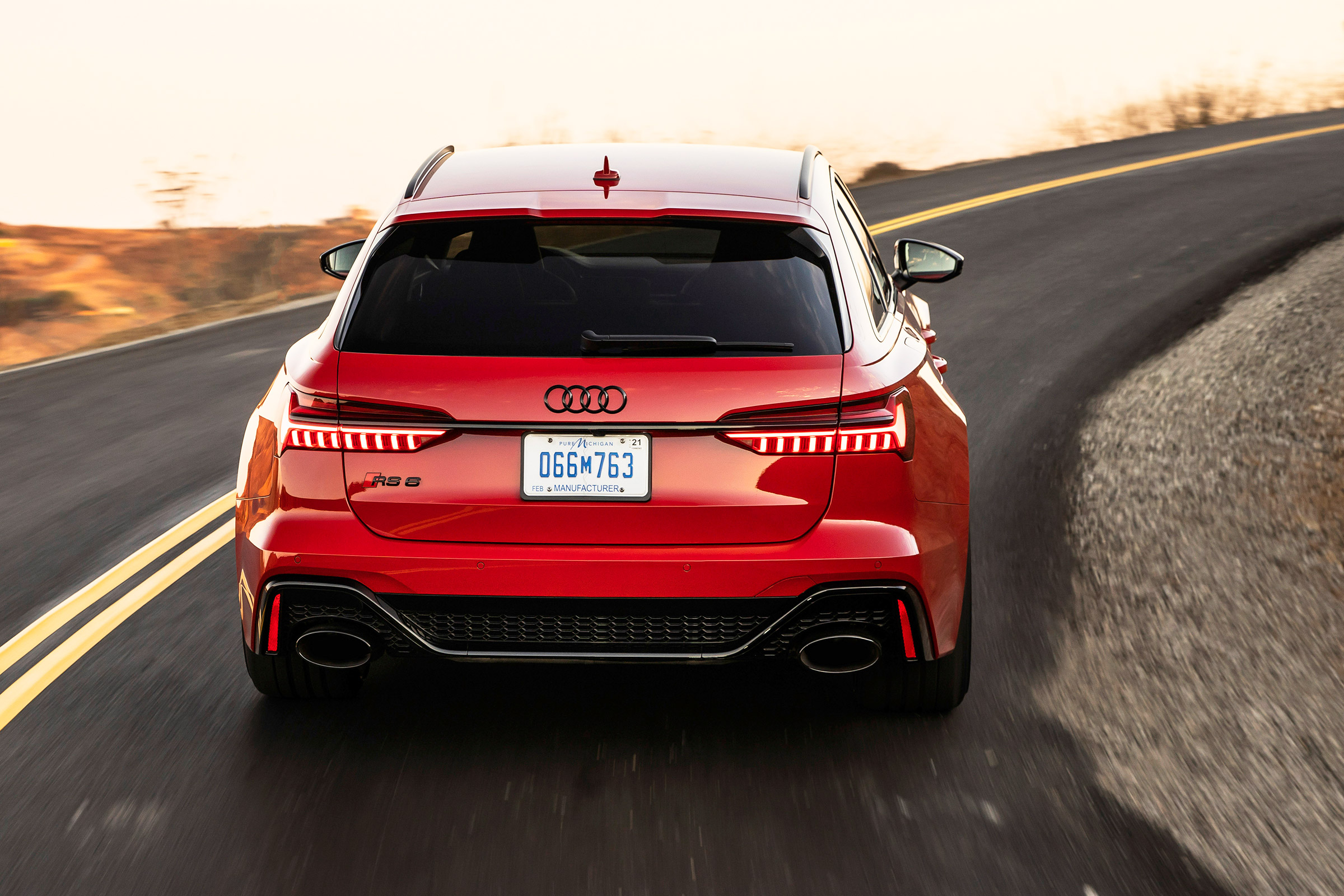 Audi RS 6 Avant - full rear