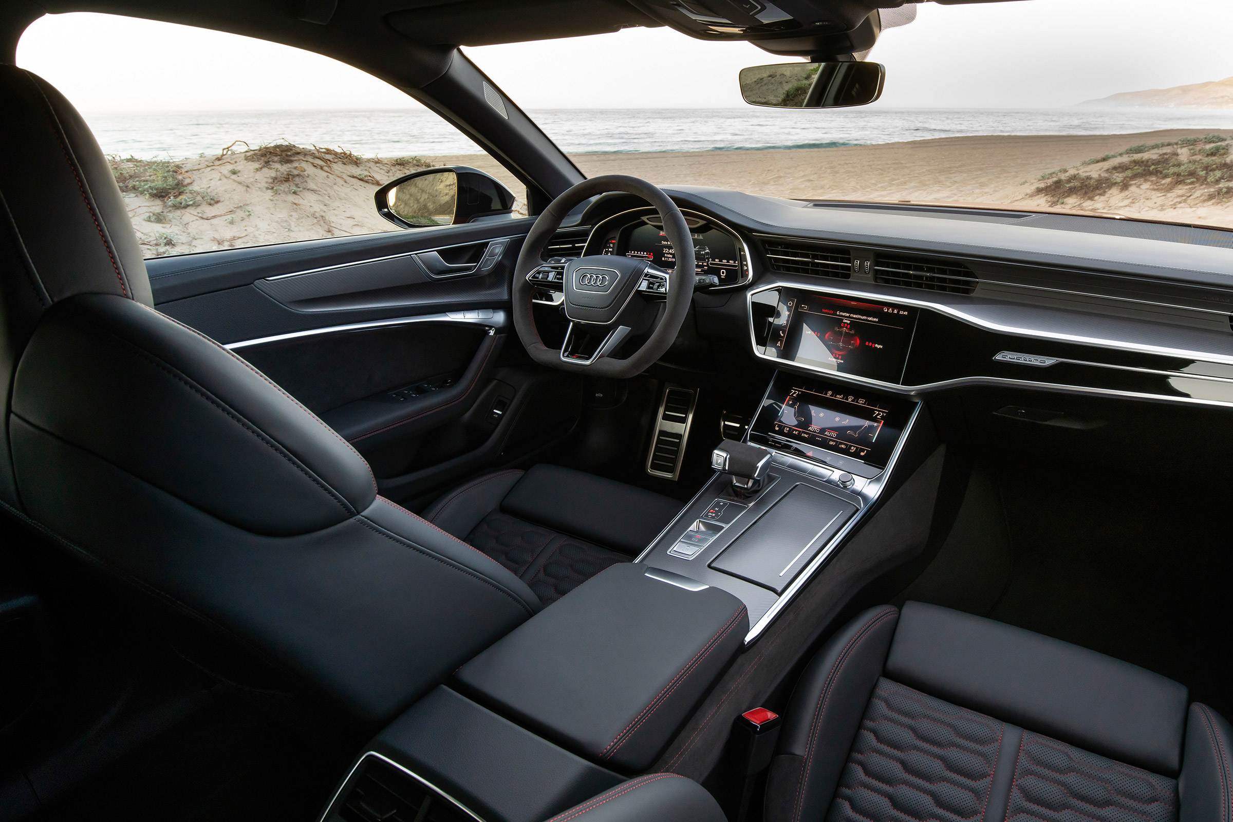 Audi RS 6 Avant - cabin