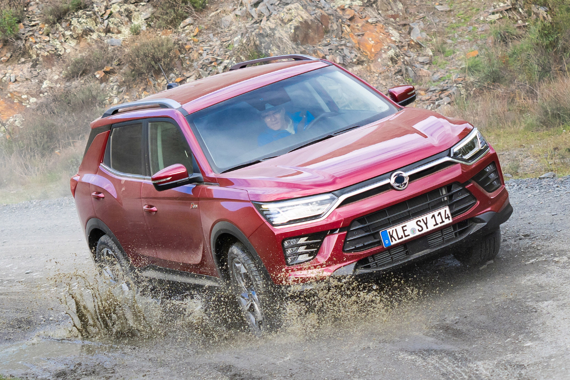 SsangYong Korando - front off-road action