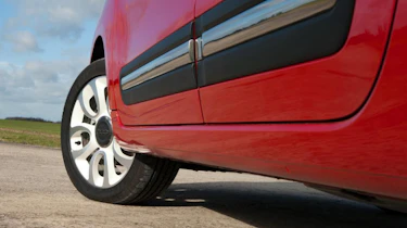 Used Fiat 500L - side profile