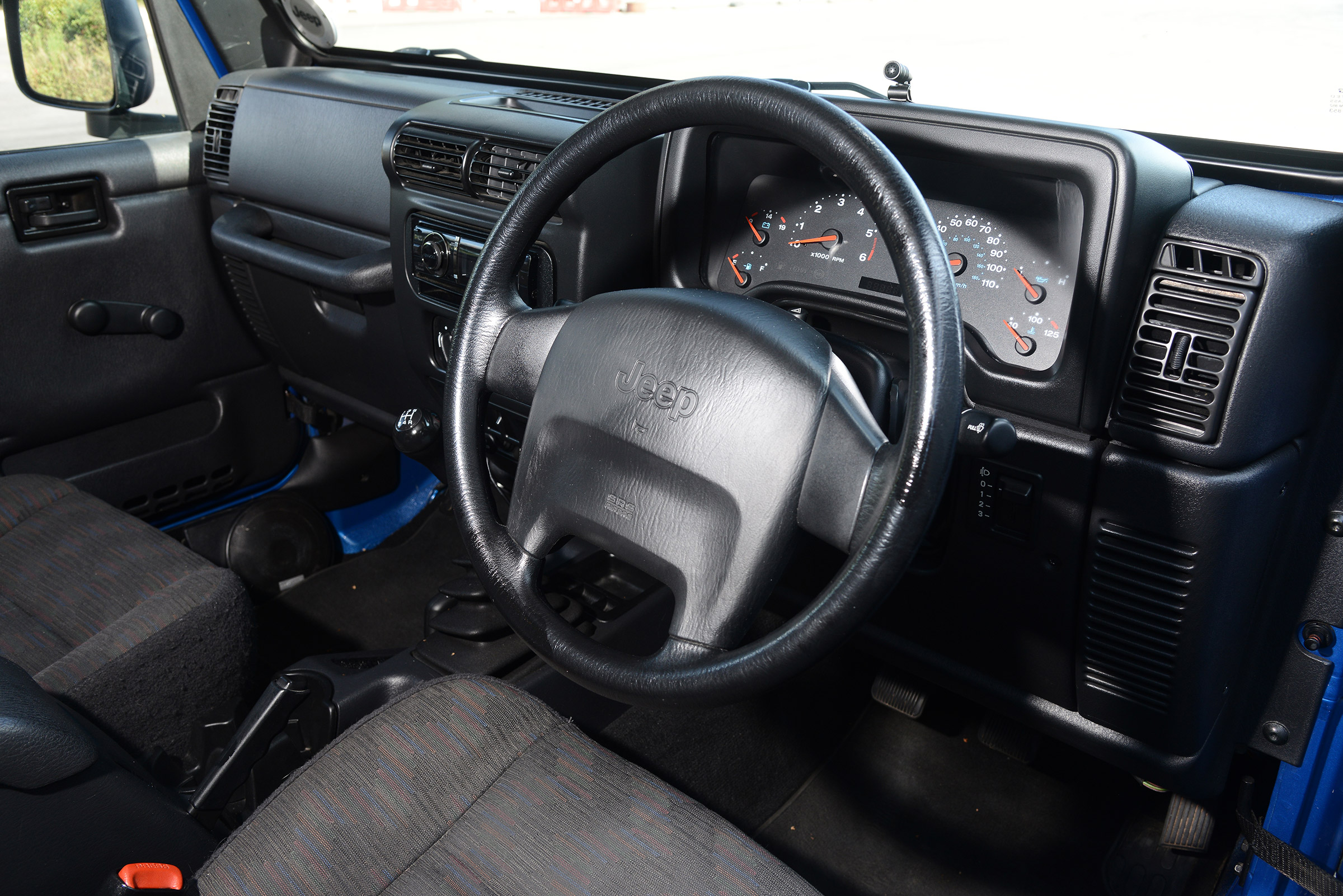 Jeep Wrangler - modern classics dash