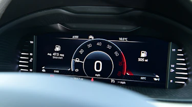 Skoda Kamiq - dials