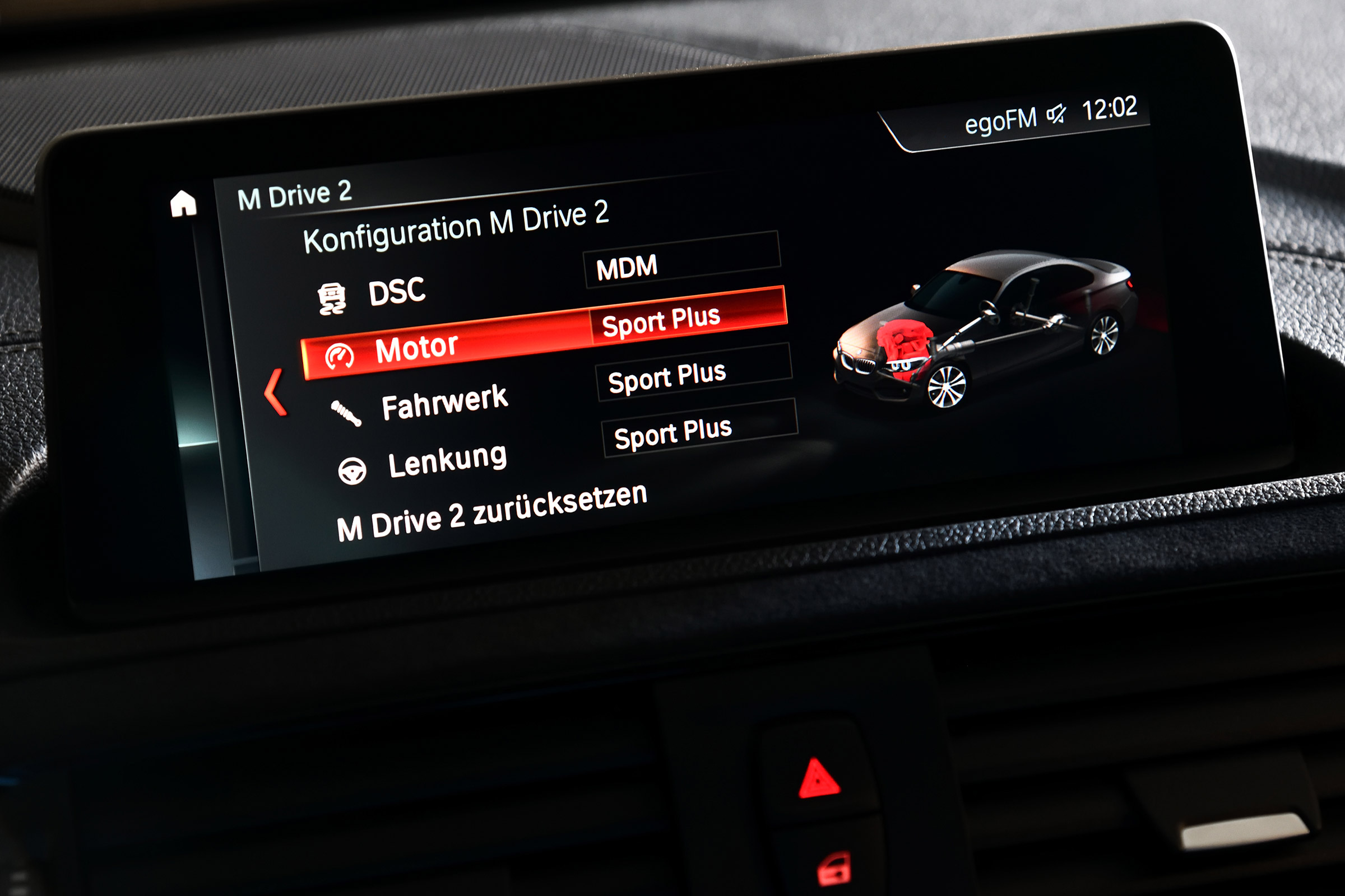 BMW M2 CS - infotainment