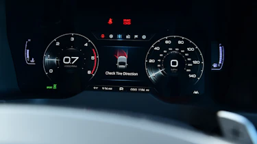 SsangYong Korando - dials