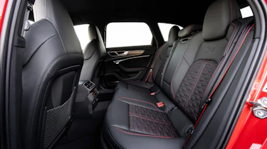 Audi RS 6 Avant - rear seats