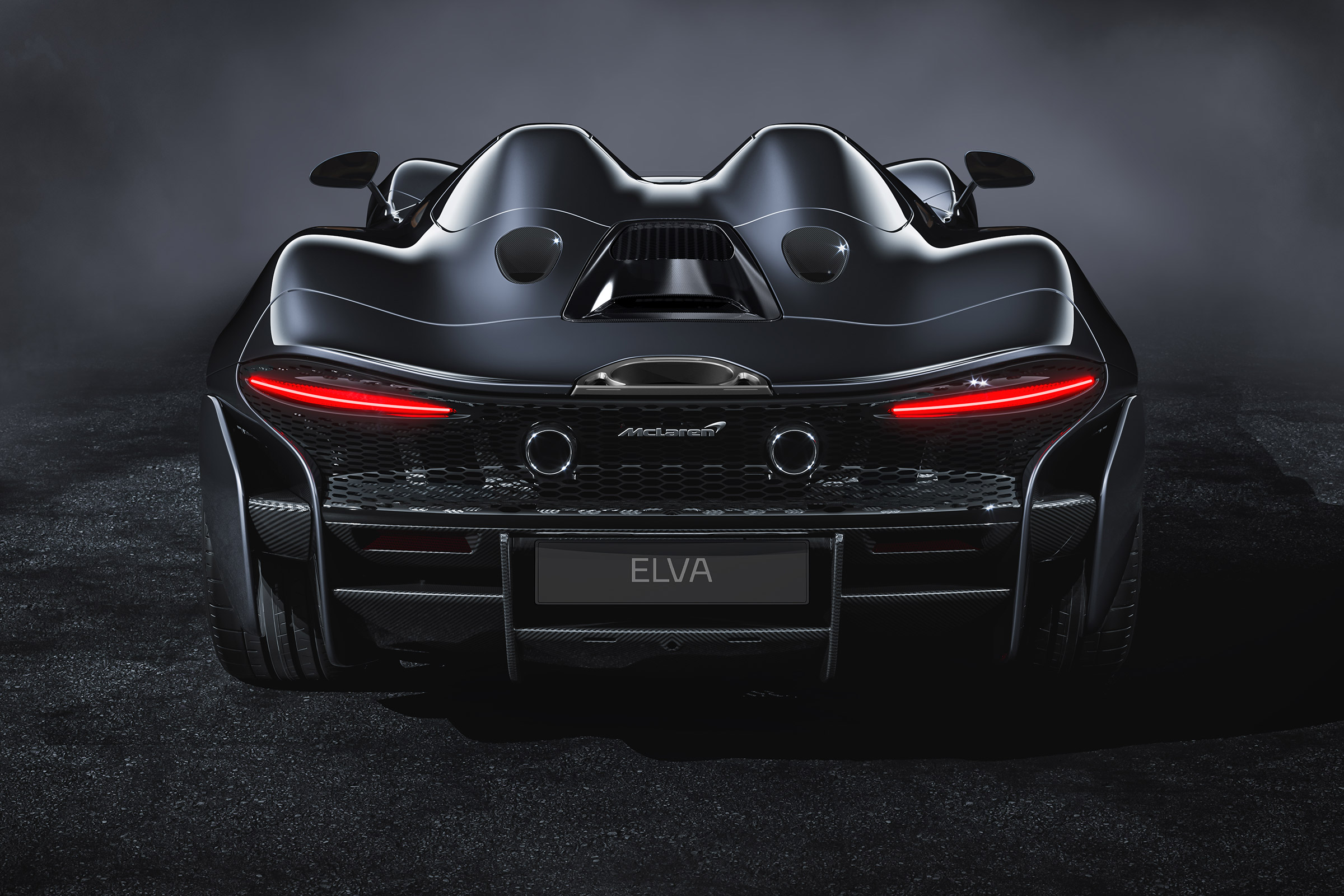 McLaren Elva - full rear