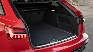 Audi RS 6 Avant - boot