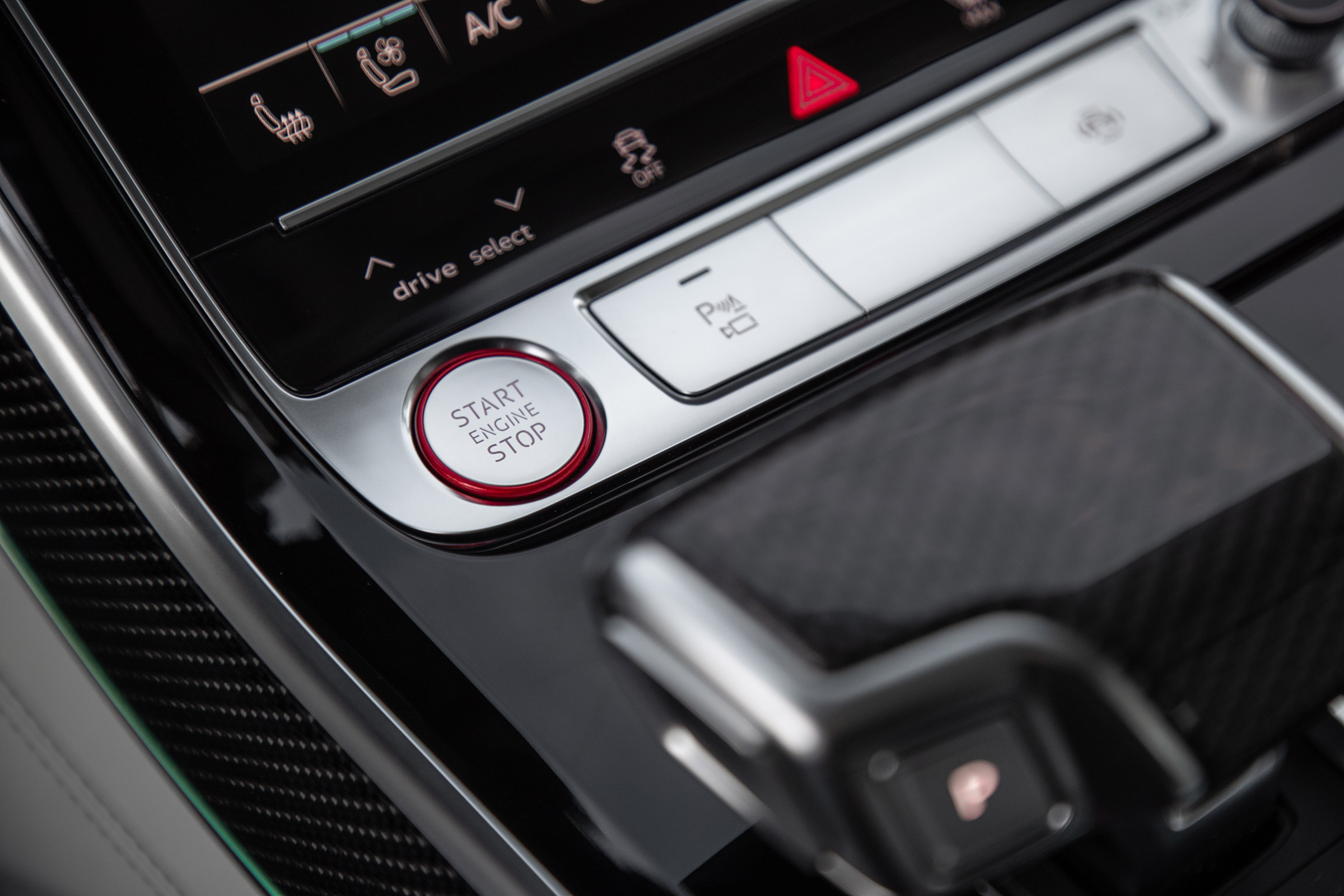 Audi S8 - start/stop