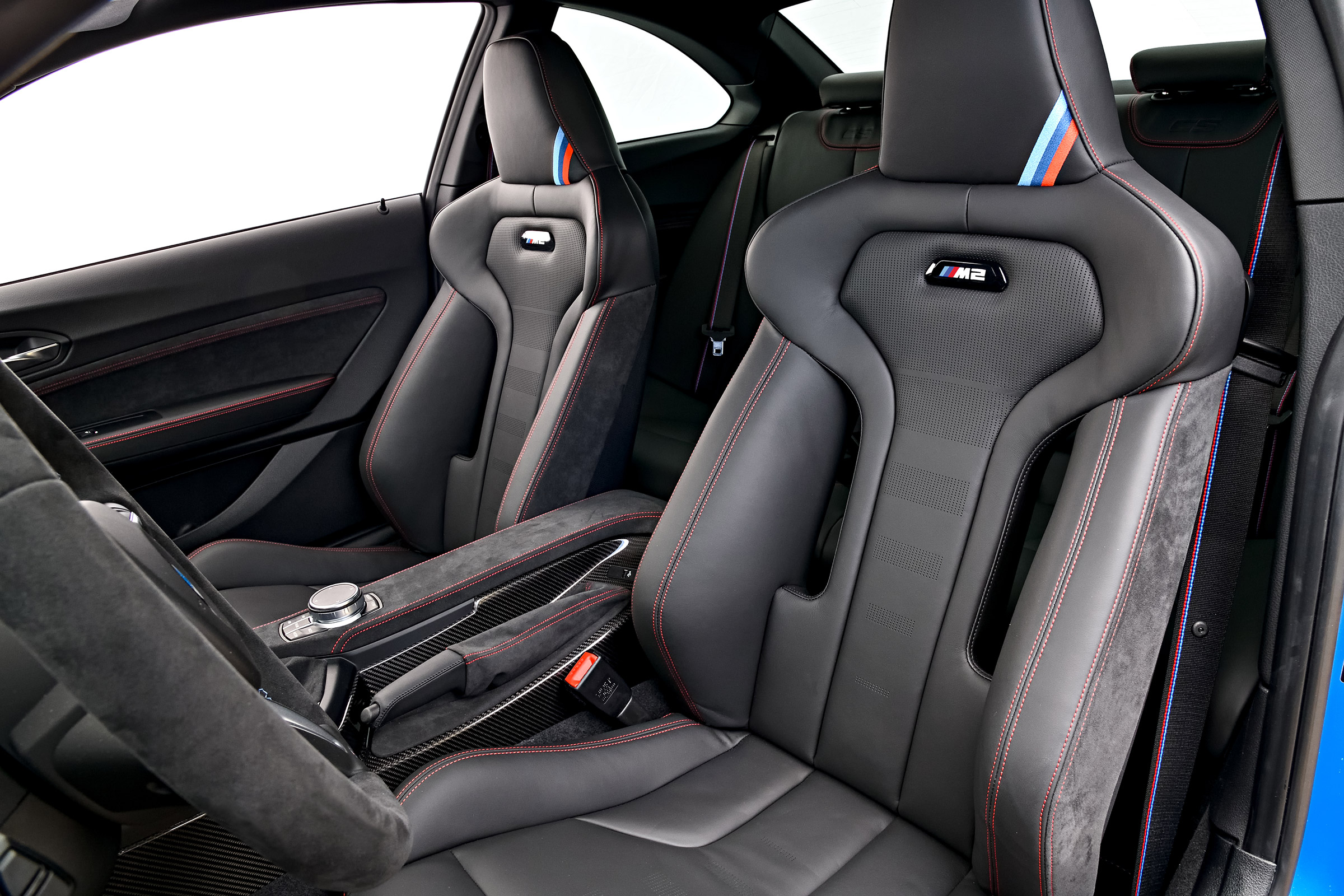BMW M2 CS - front seats