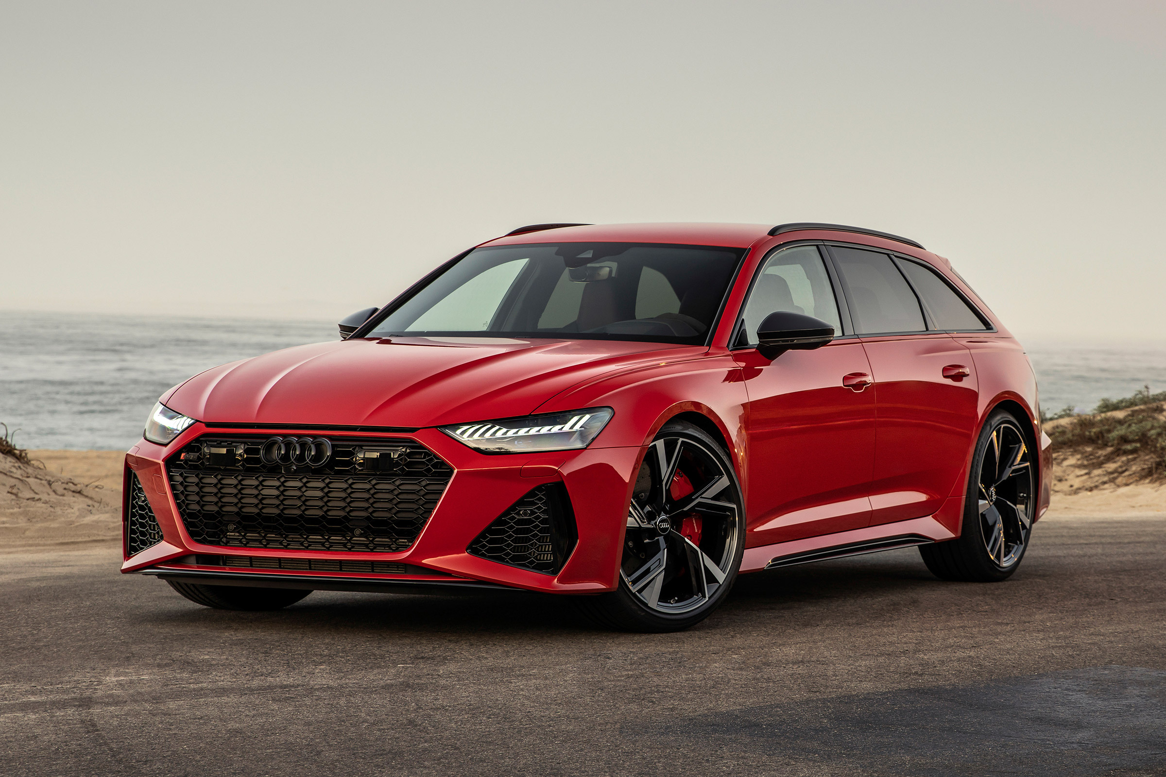 Audi RS 6 Avant - front static