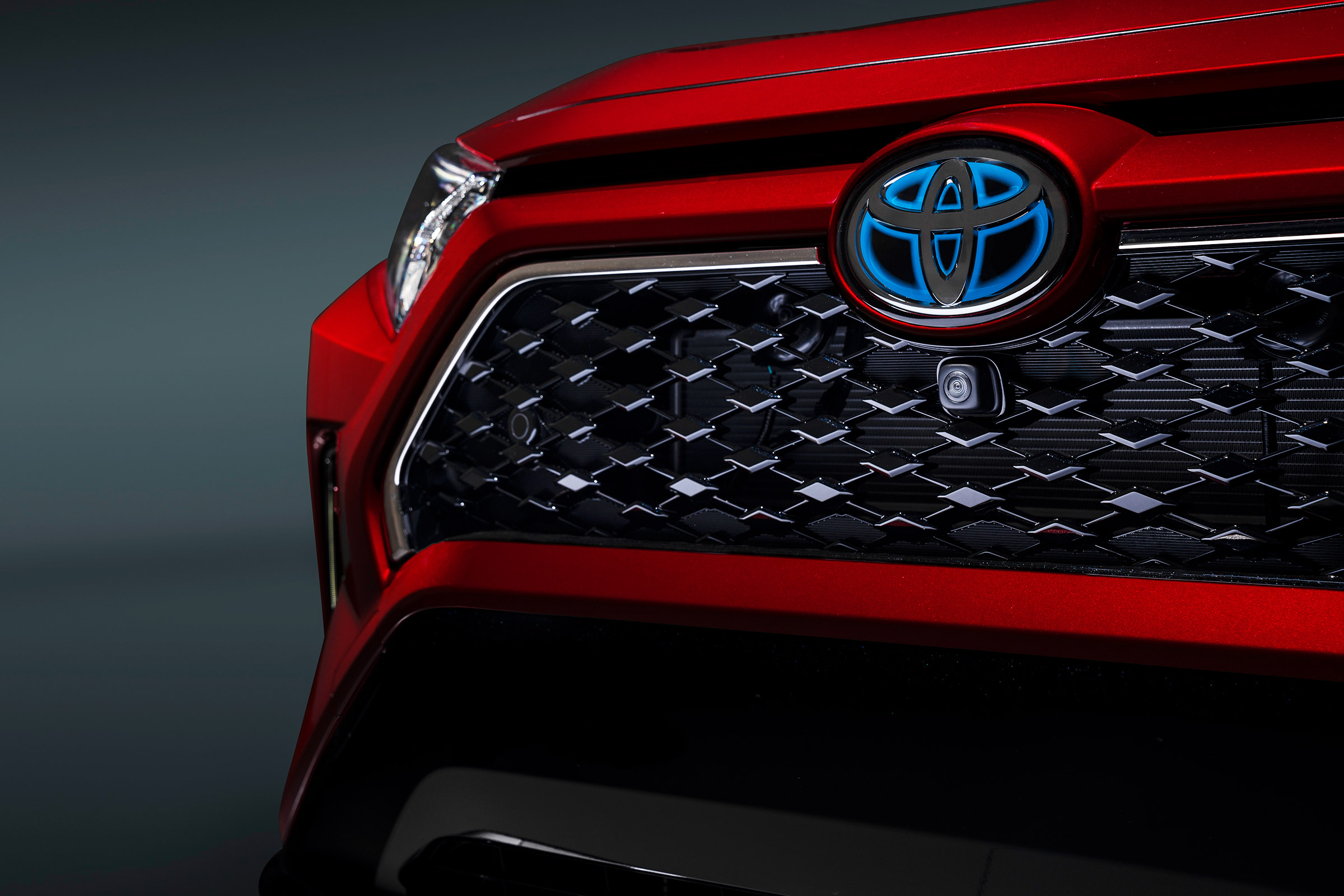 Toyota RAV4 Prime - grille
