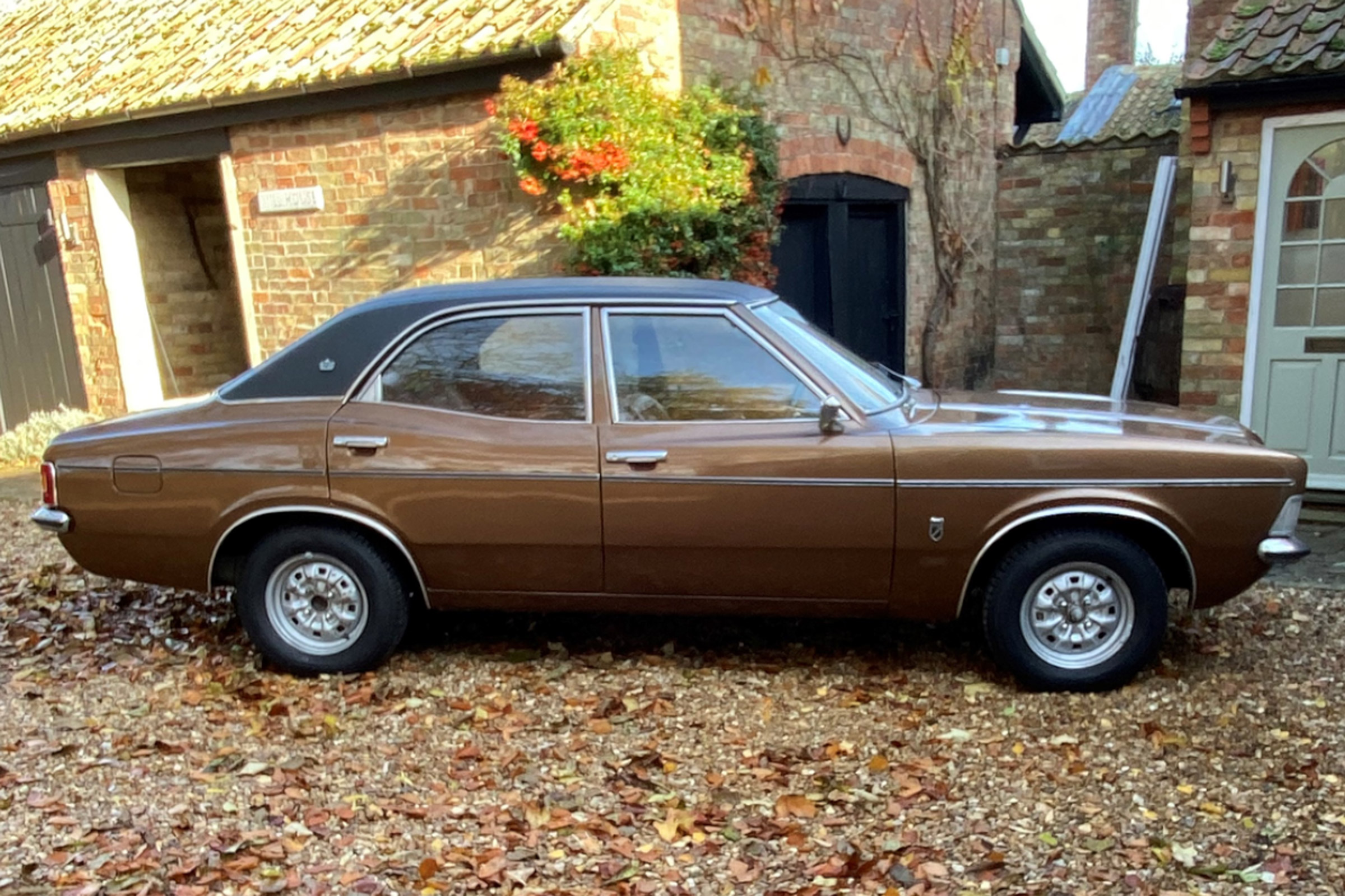 Ford Cortina