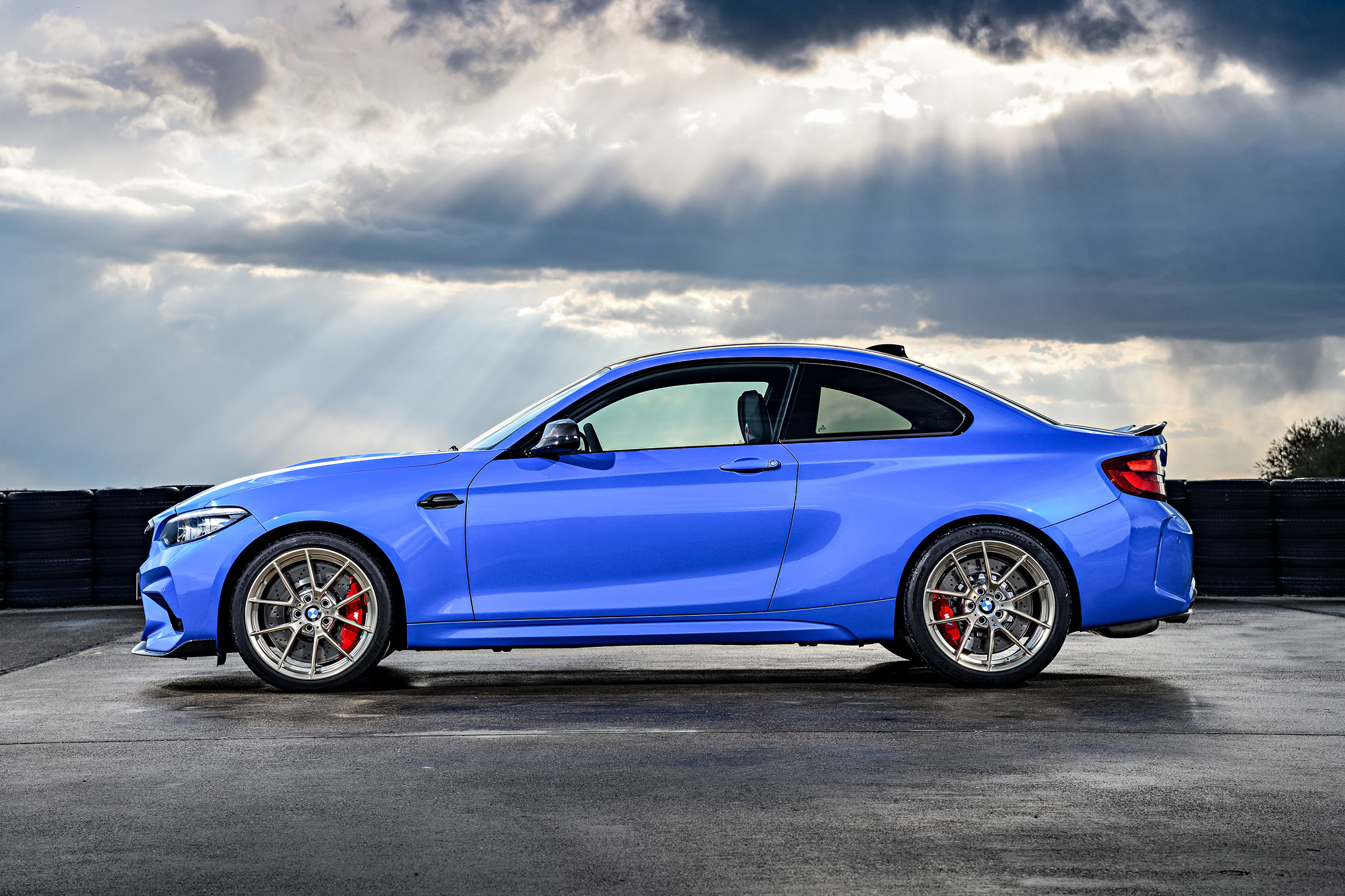 BMW M2 CS - side static