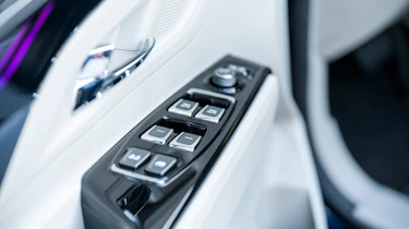 SsangYong Korando - door controls