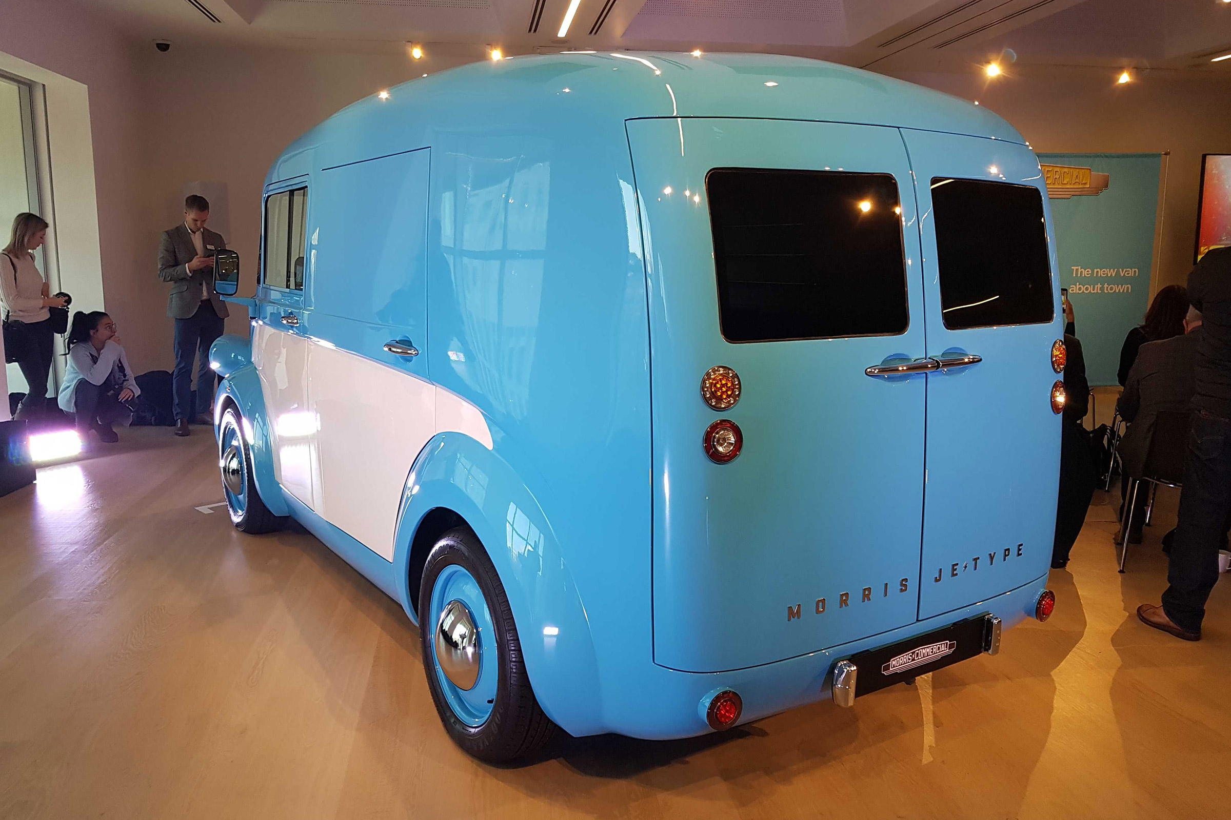 Morris JE - reveal rear