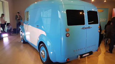 Morris JE - reveal rear