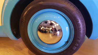 Morris JE - reveal wheel