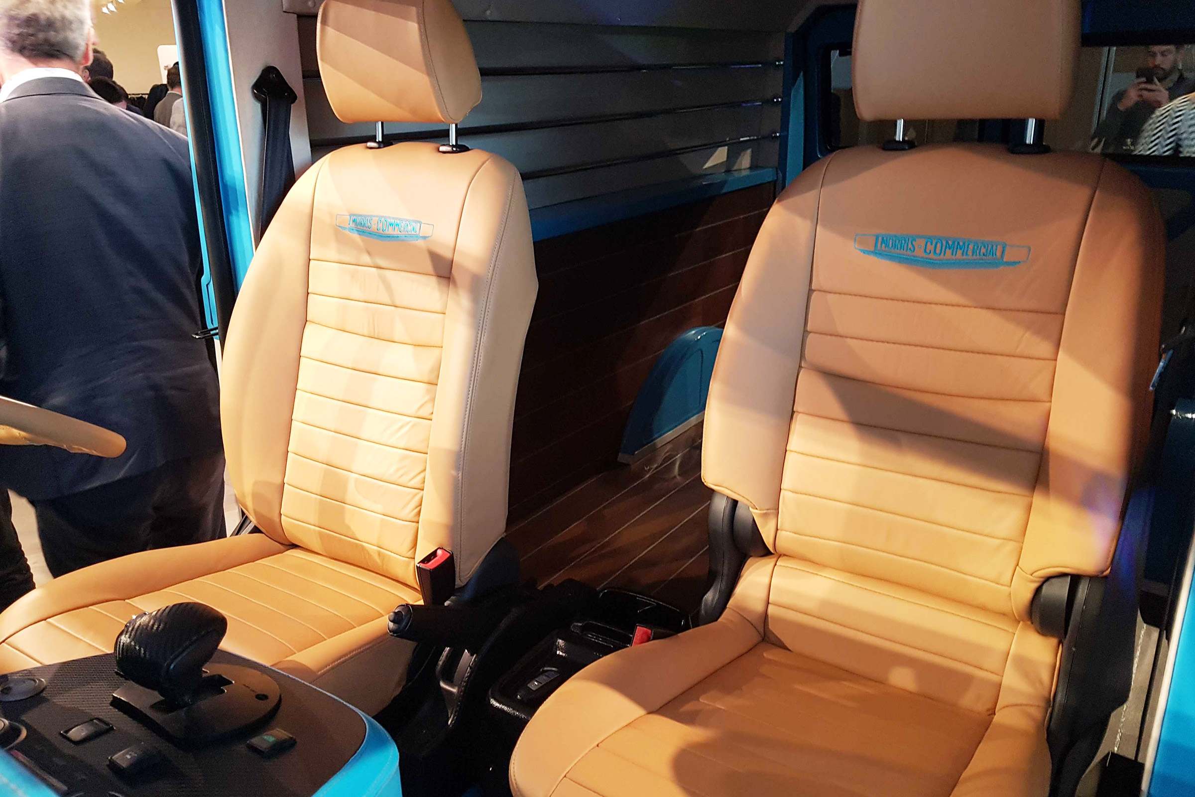 Morris JE - reveal seats