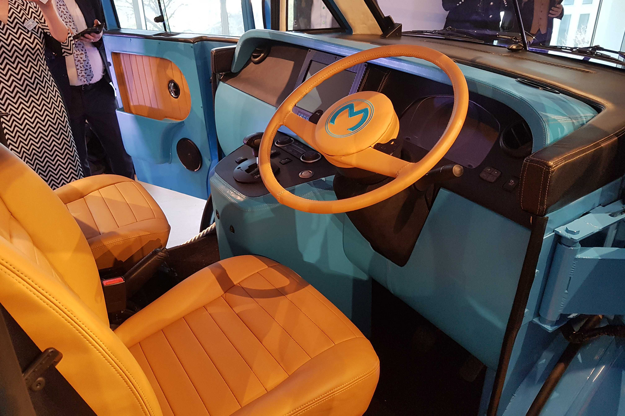 Morris JE - reveal dash