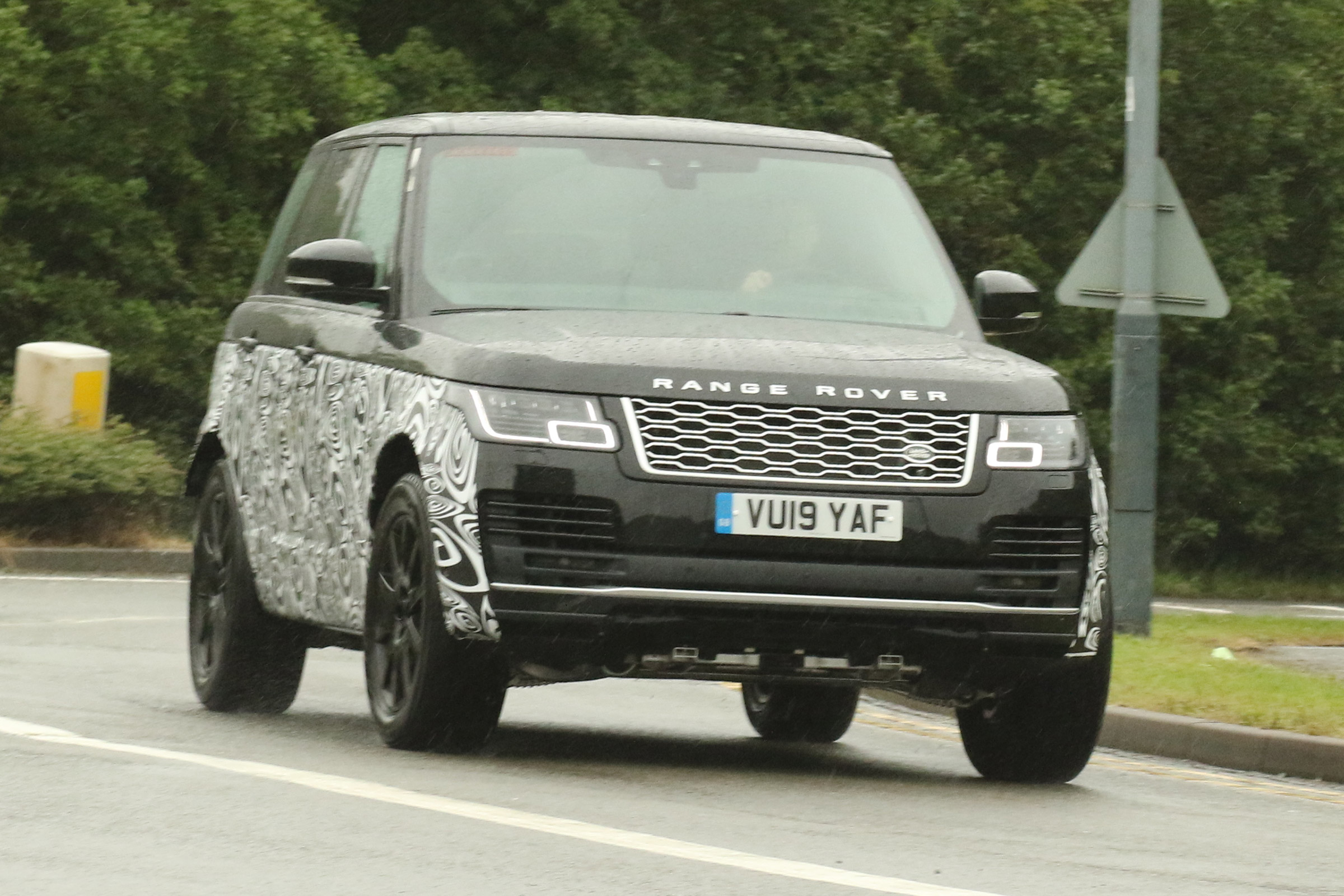 Range Rover - spyshot 1