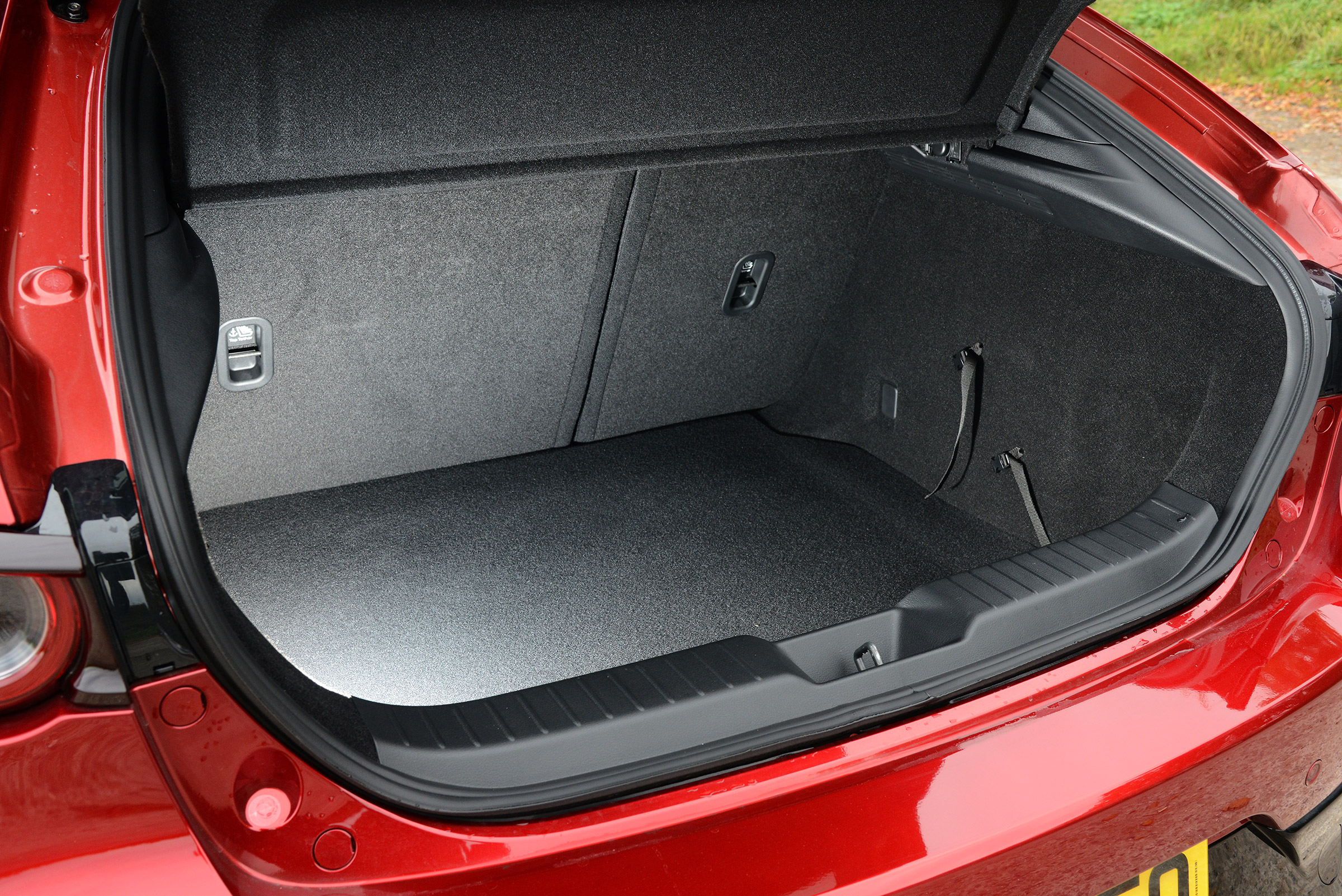 Mazda 3 - boot