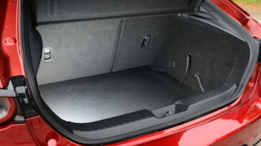 Mazda 3 - boot