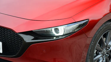 Mazda 3 - front light