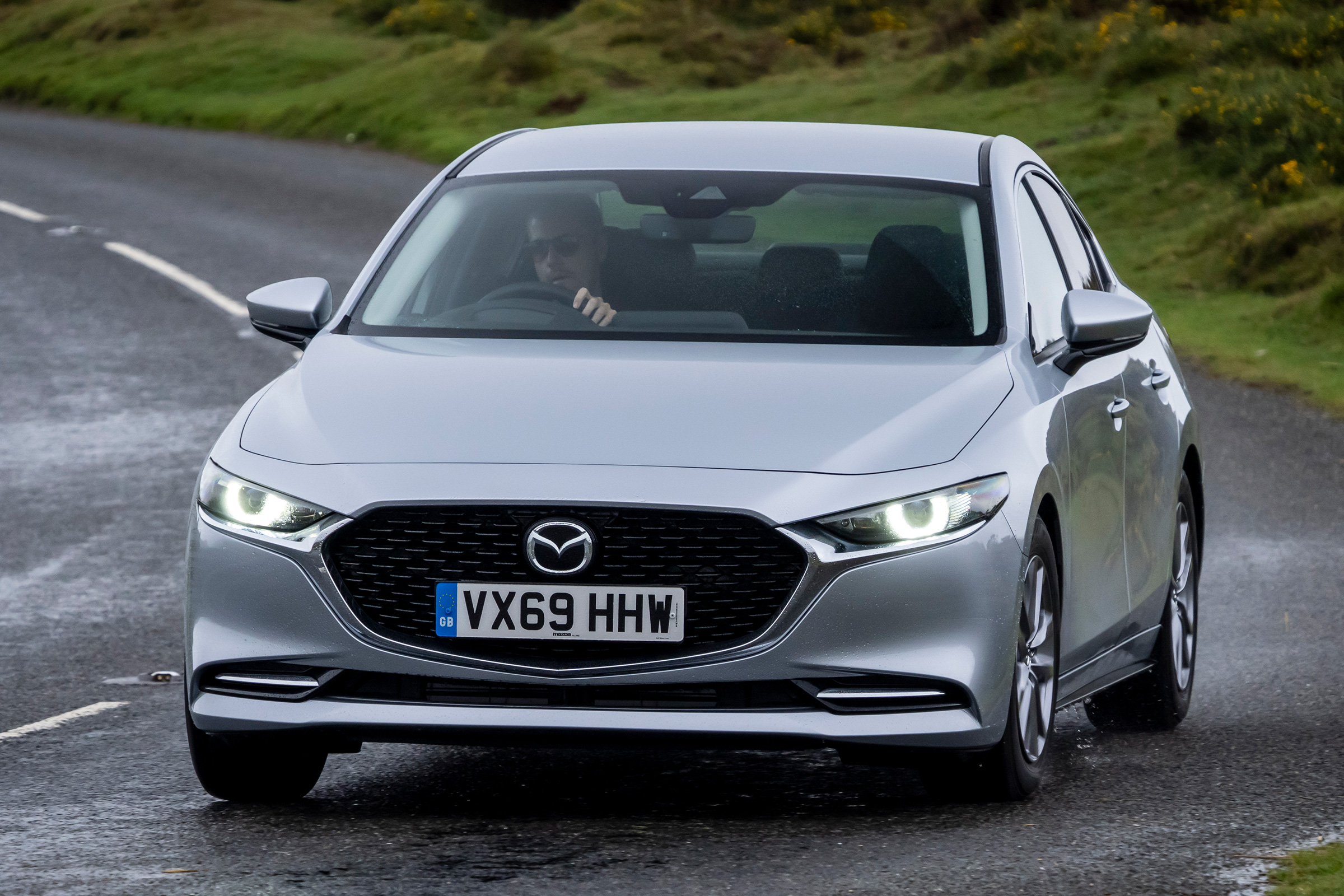 Mazda 3 saloon - cornering