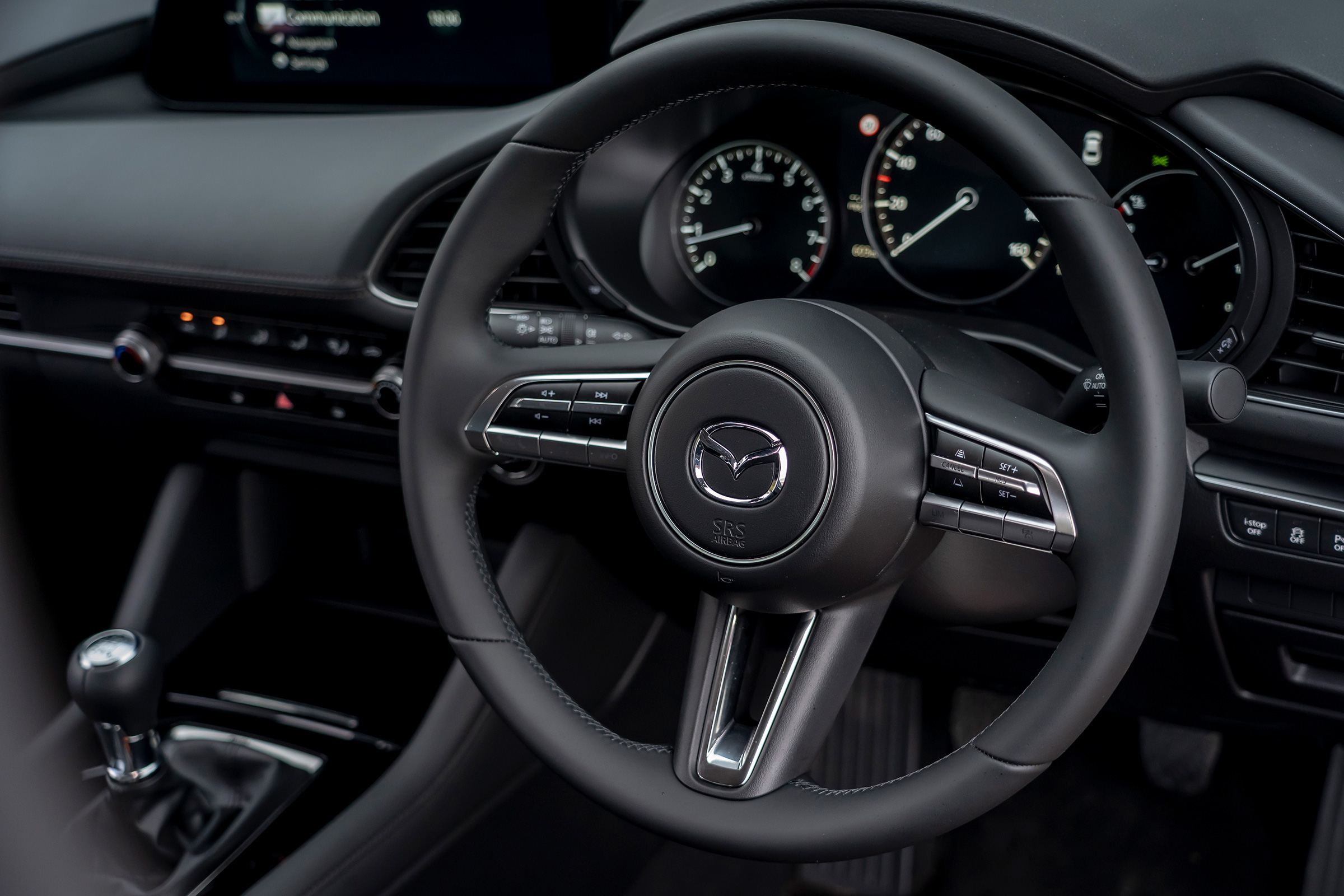 Mazda 3 saloon - steering wheel