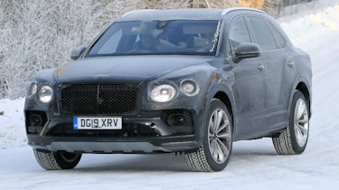 Bentley Bentayga - spies - front 3/4 tracking