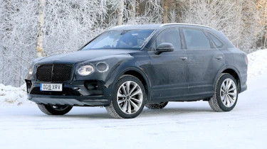 Bentley Bentayga - spies - front 3/4 tracking